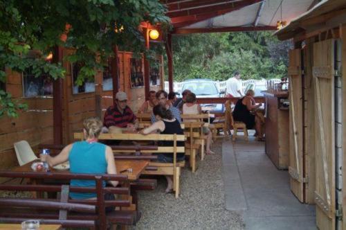 רבפולופ Hullam Hostel מראה חיצוני תמונה